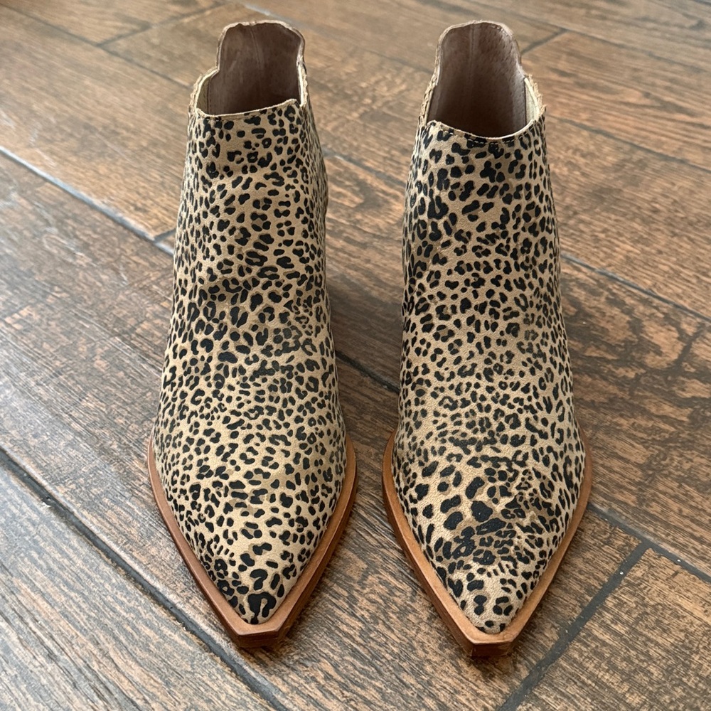 Dolce Vita Shana Tan/Black Dusted Leopard Suede Ankle Boots-Size 7.5 - Picture 3 of 16